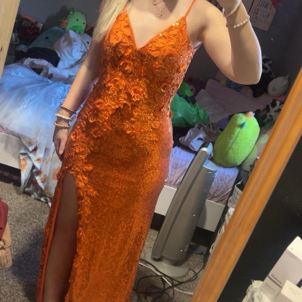 Elegant Orange Floral Appliqué Evening Dress